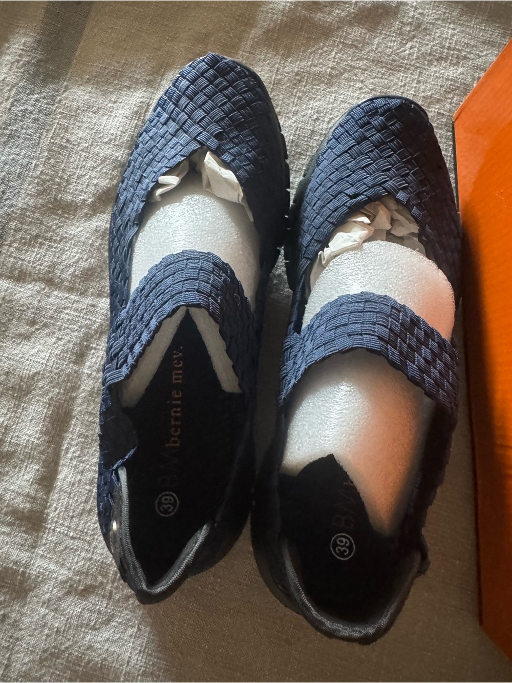 NIB Bernie Mev. Navy Woven Mary Jane Flats w/Elastic Strap SZ fits W 7-7.5